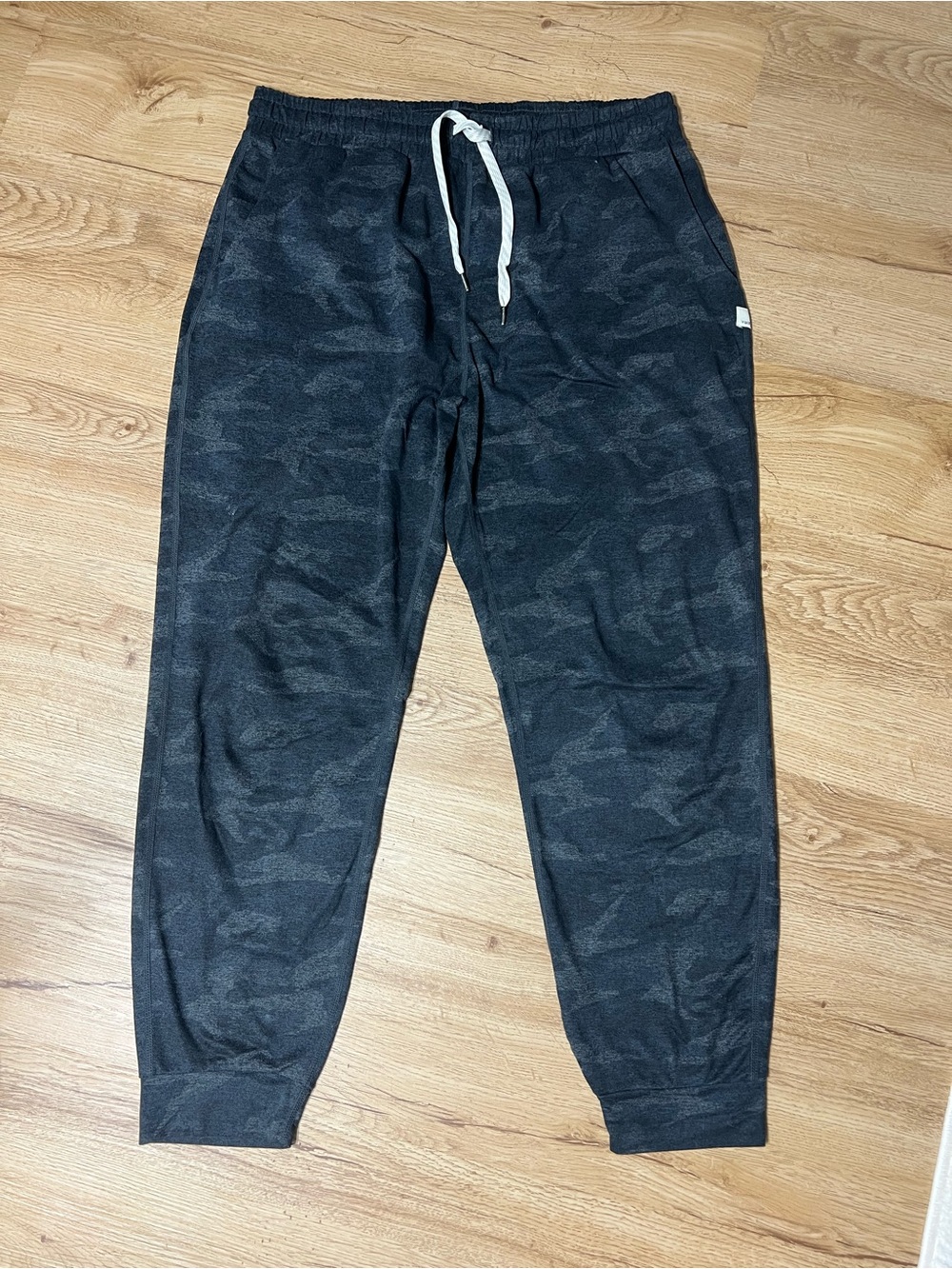 Vuori joggers
